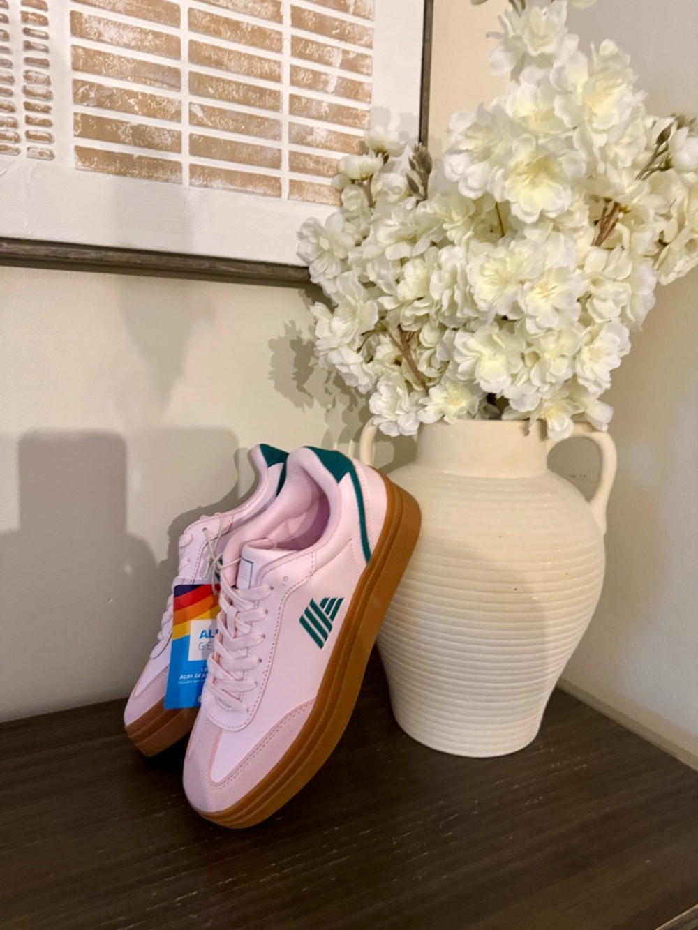 Aldi Gear Limited Edition Sneakers – Women’s Size 8